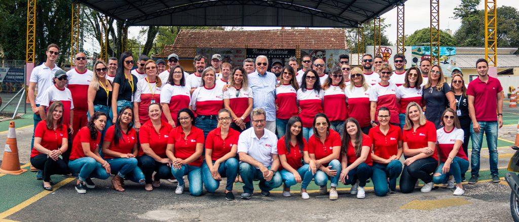 Os Melhores Instrutores com os Melhores Indices de Aprovação em Curitiba - Carteira de Habilitação é na Autoescola Silva